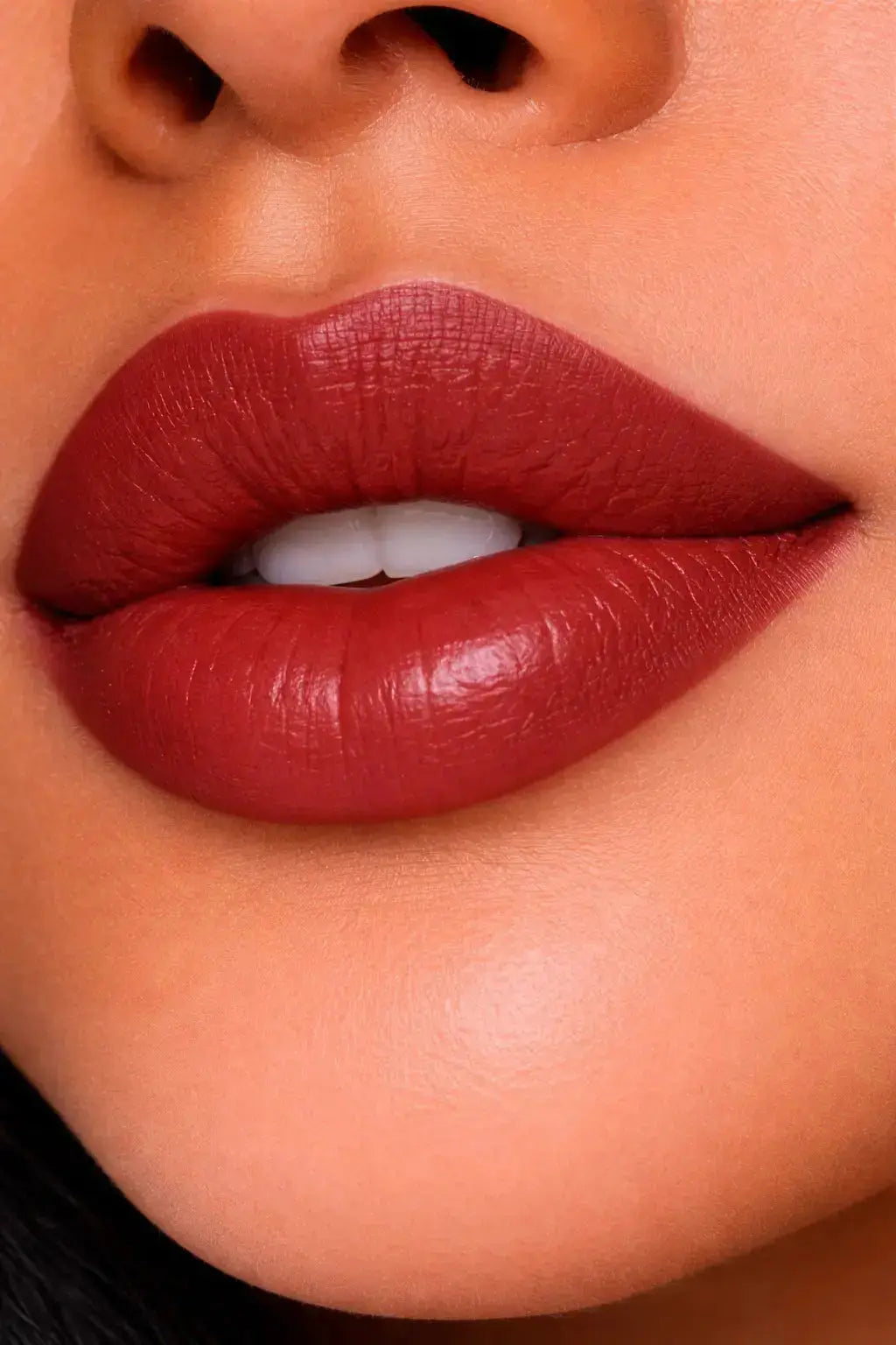 Diamond Michelle luxe bold mrs. edwards lipstick lip texture