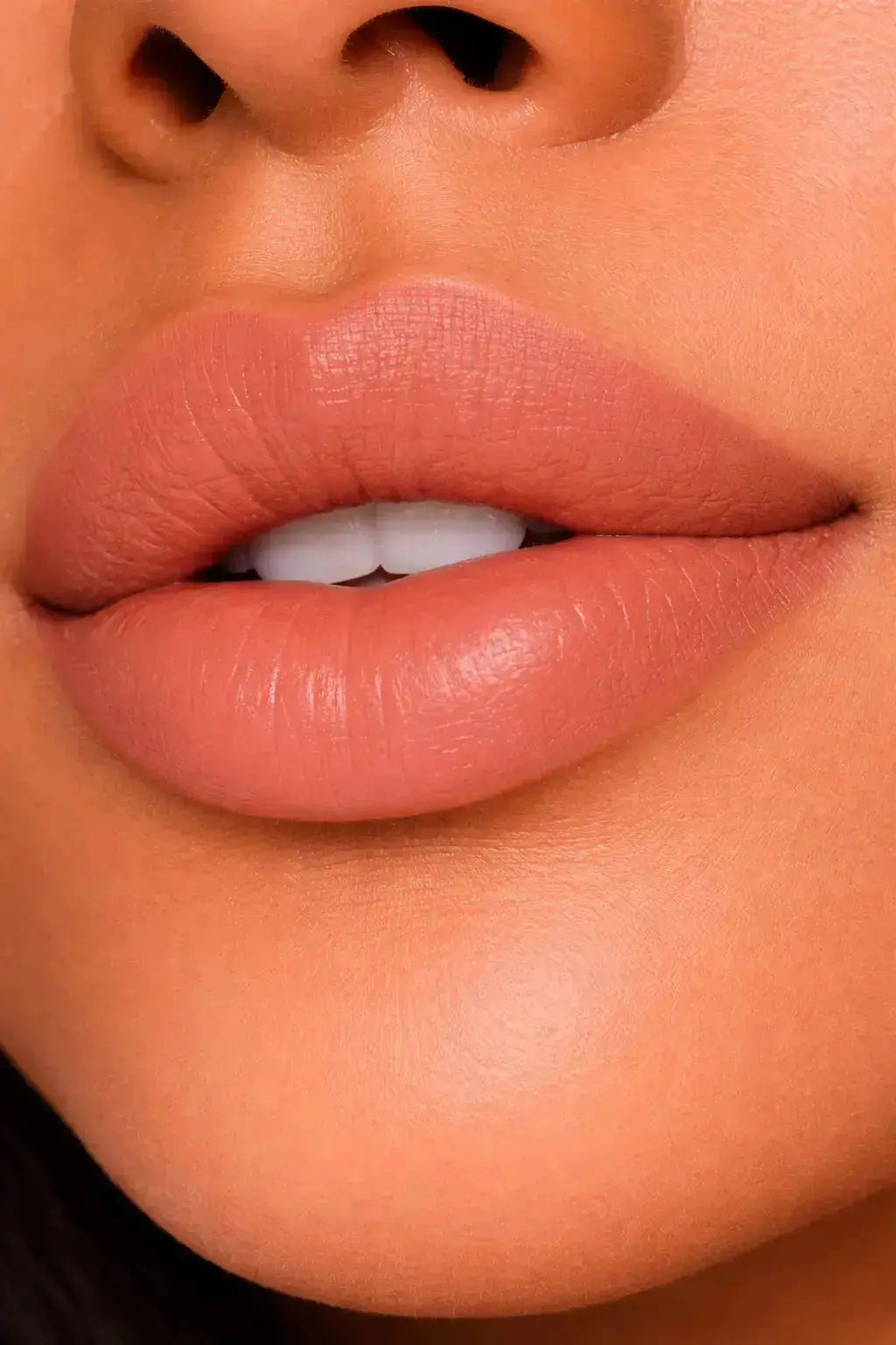 Diamond Michelle luxe bold mrs. jones lipstick lip texture